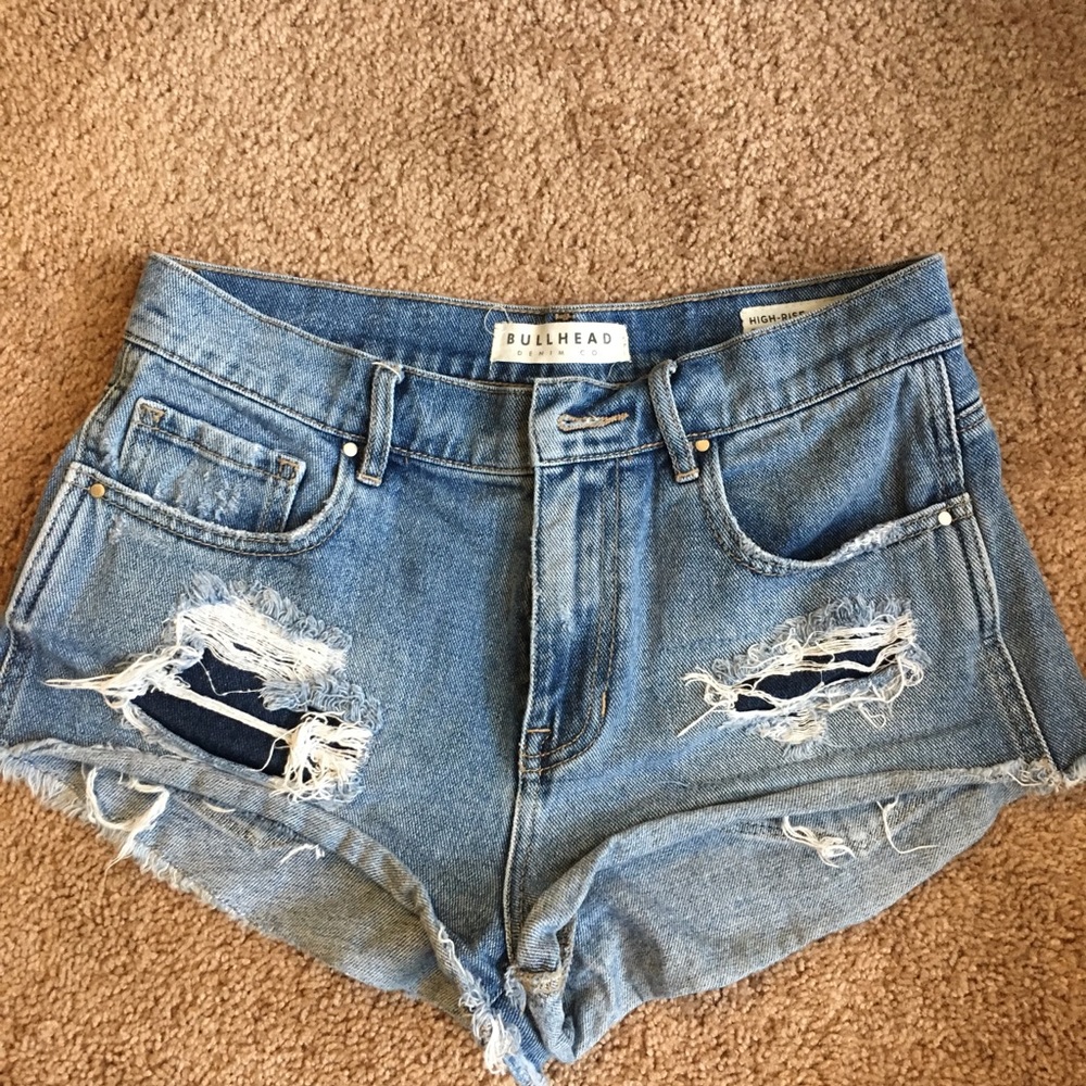 *SOLD* Distressed high waisted denim shorts